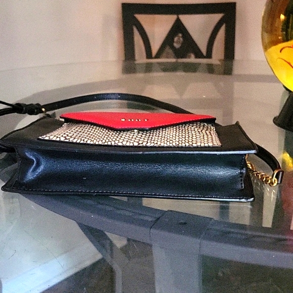 DKNY Alexa Top Zip Crossbody - Picture 10 of 16